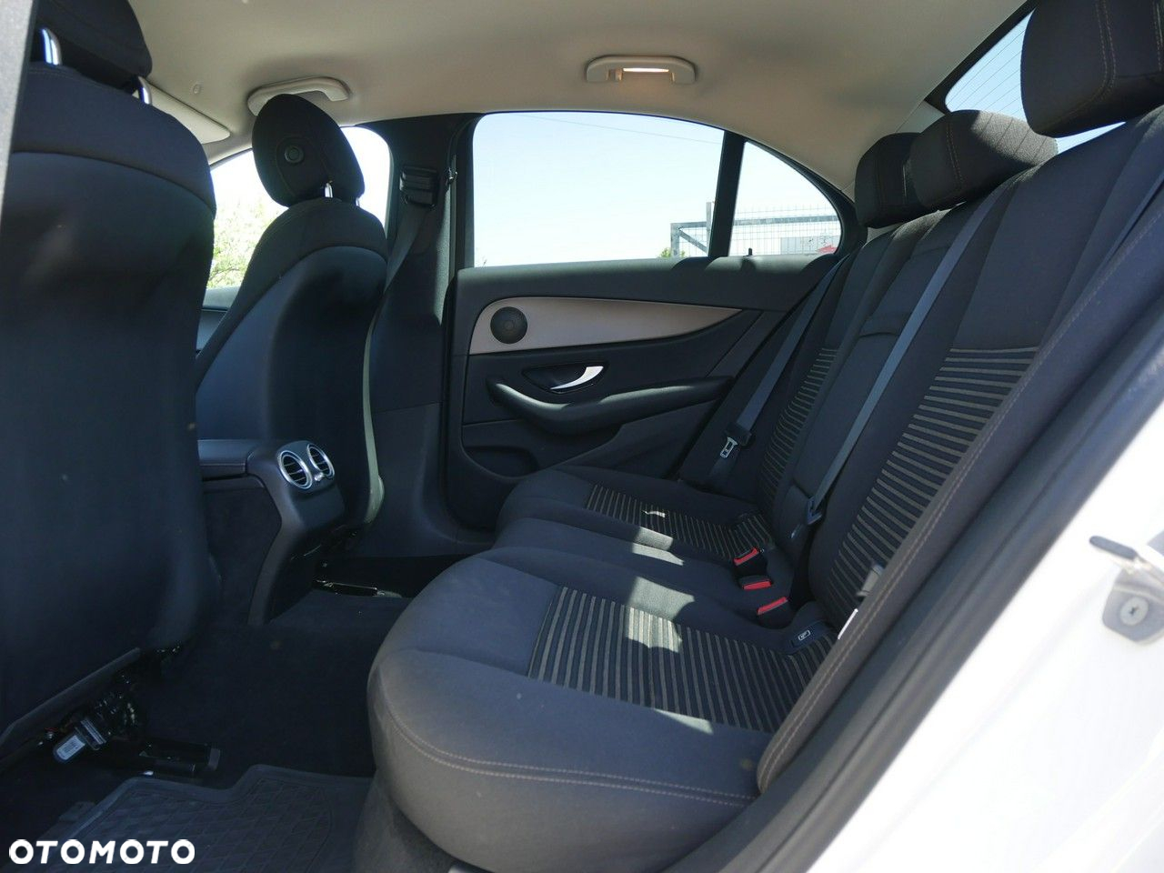 Mercedes-Benz Klasa E 220 d 9G-TRONIC - 6
