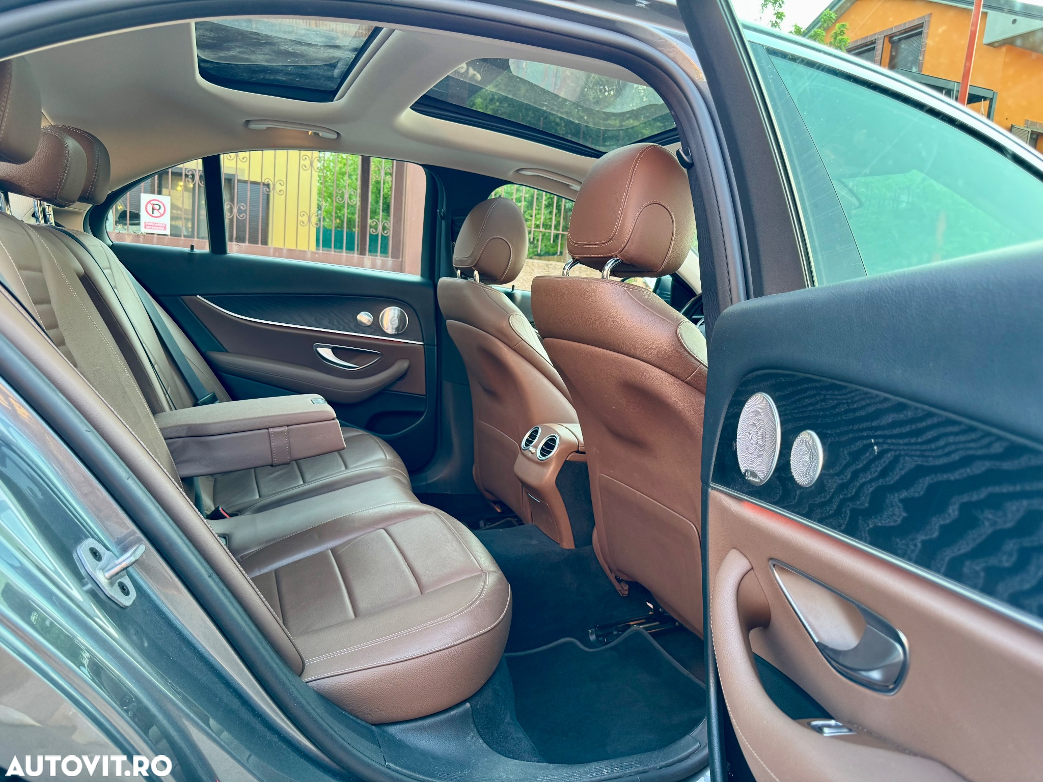 Mercedes-Benz E - 8