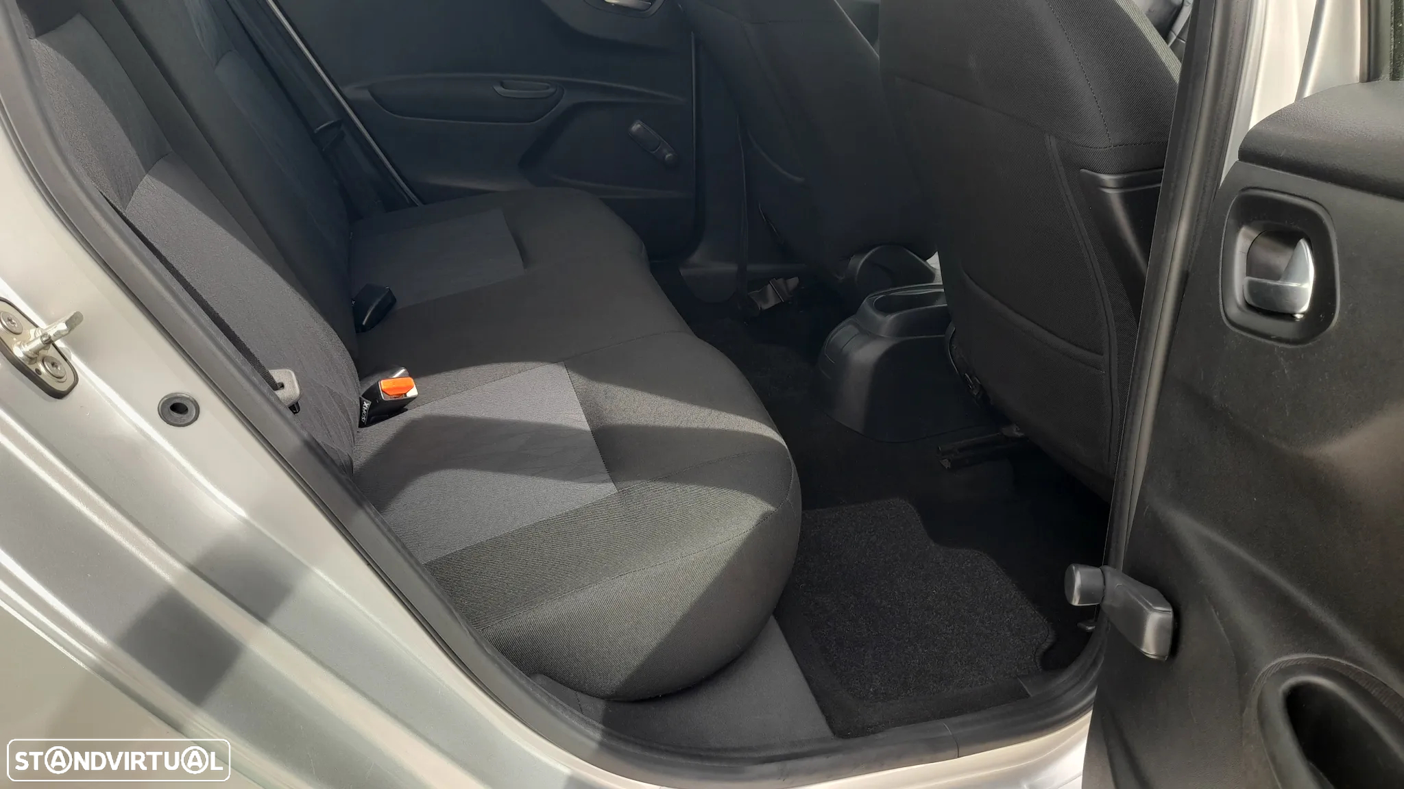 Citroën C-Elysée 1.6 HDi Seduction - 33