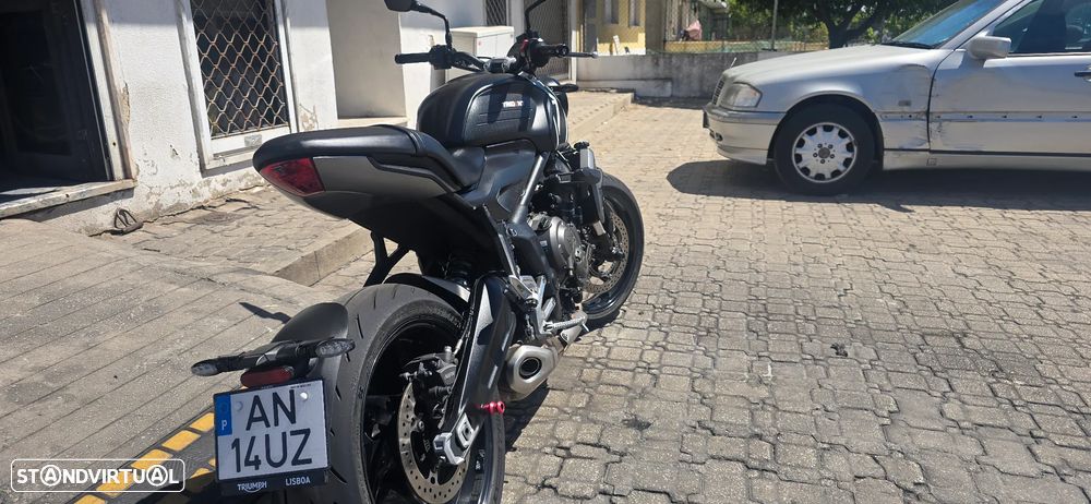 Triumph Trident 660 - 4