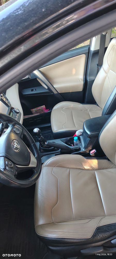 Toyota RAV4 - 16