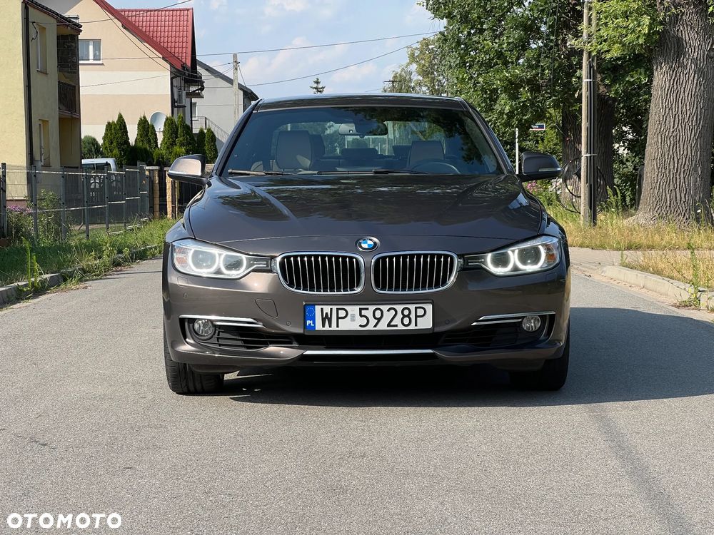 BMW Seria 3 328i Luxury Line - 4