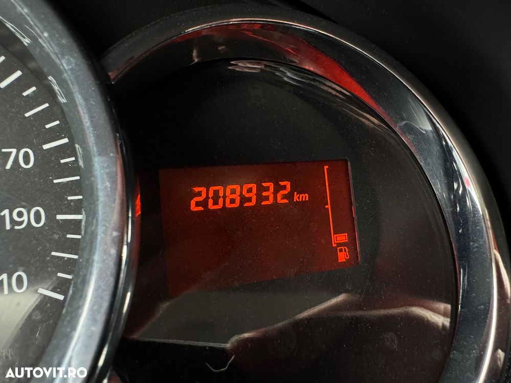 Dacia Duster dCi 110 FAP 4x2 Laureate - 22