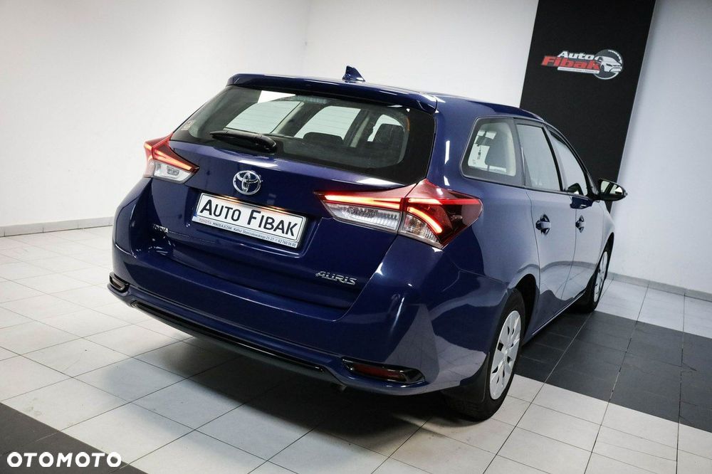 Toyota Auris - 10