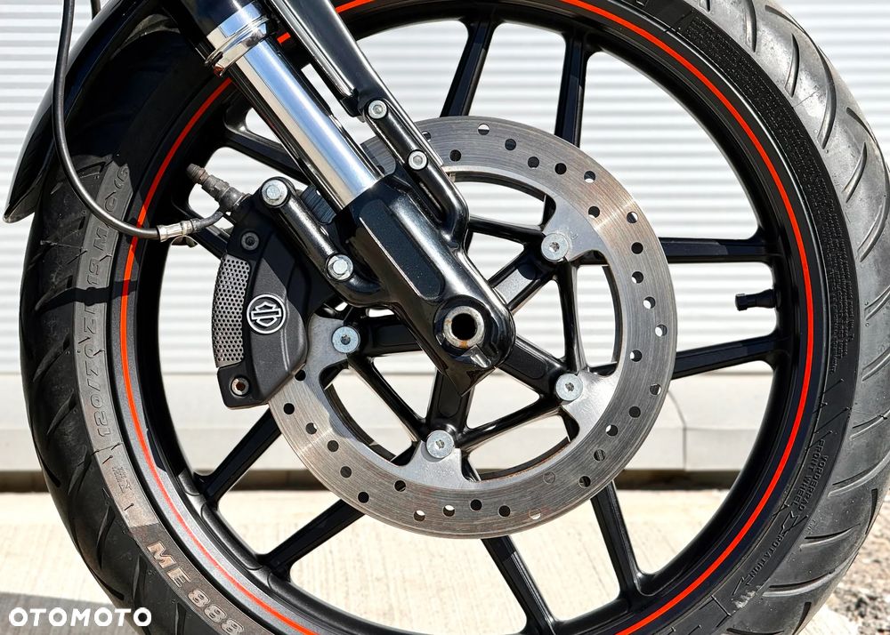 Harley-Davidson V-Rod Night Rod - 11