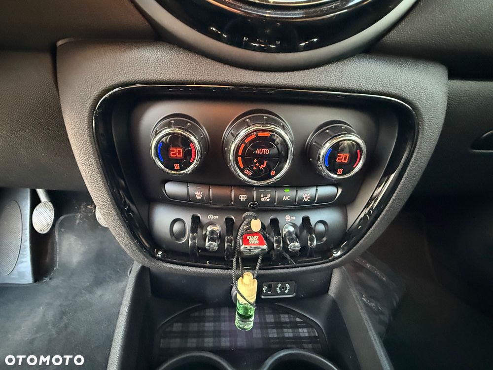 MINI Clubman One D Essential Trim - 26