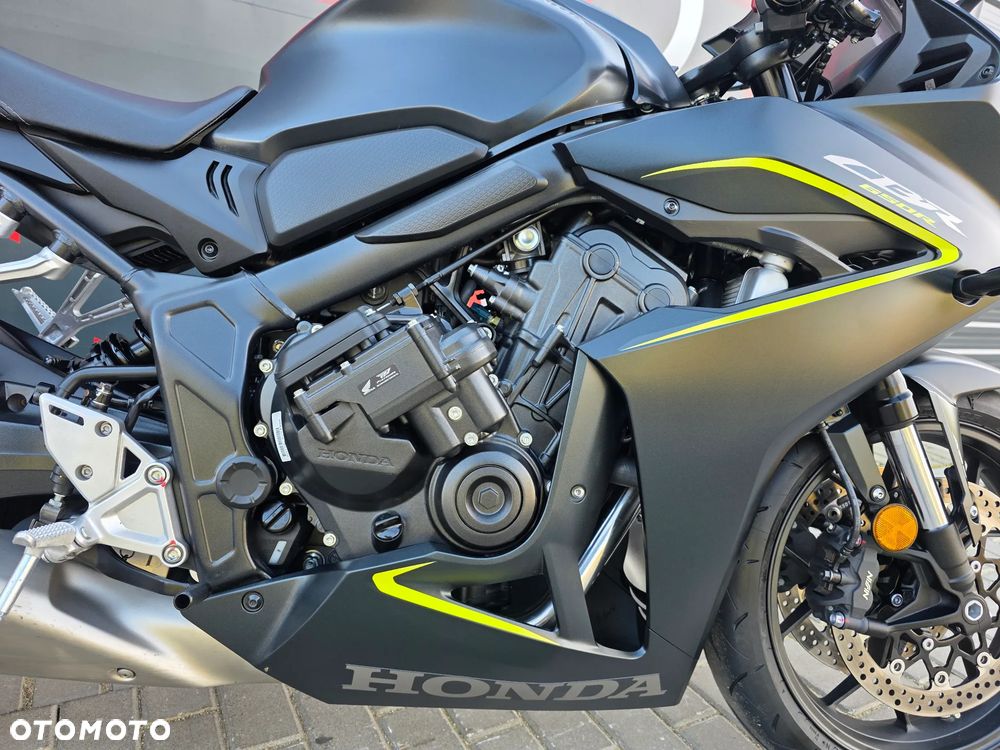Honda CBR - 26
