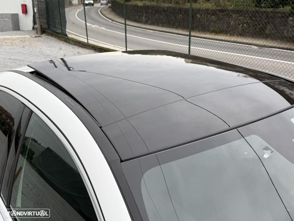 Mercedes-Benz A 250 Limousine e AMG Line - 20