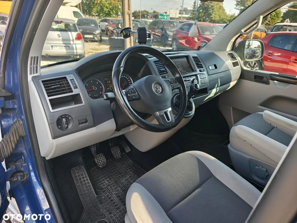 Volkswagen Caravelle - 15