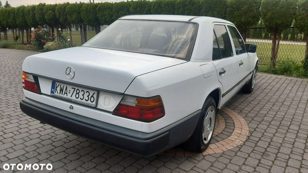 Mercedes-Benz W124 (1984-1993) - 30