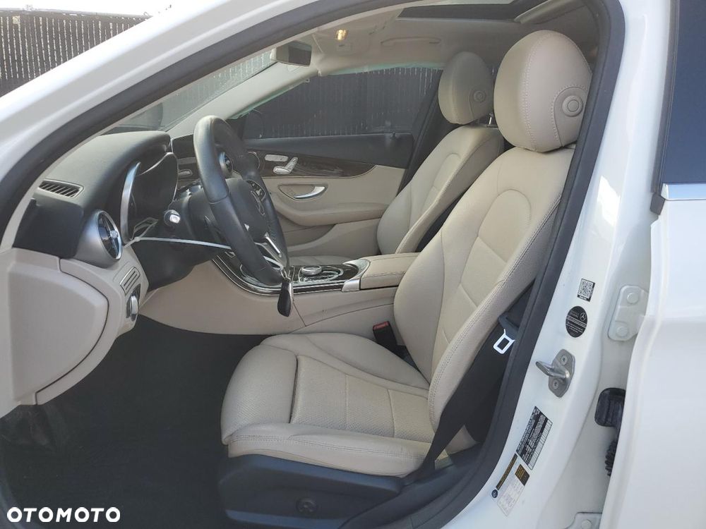 Mercedes-Benz Klasa C 300 9G-TRONIC Edition - 8