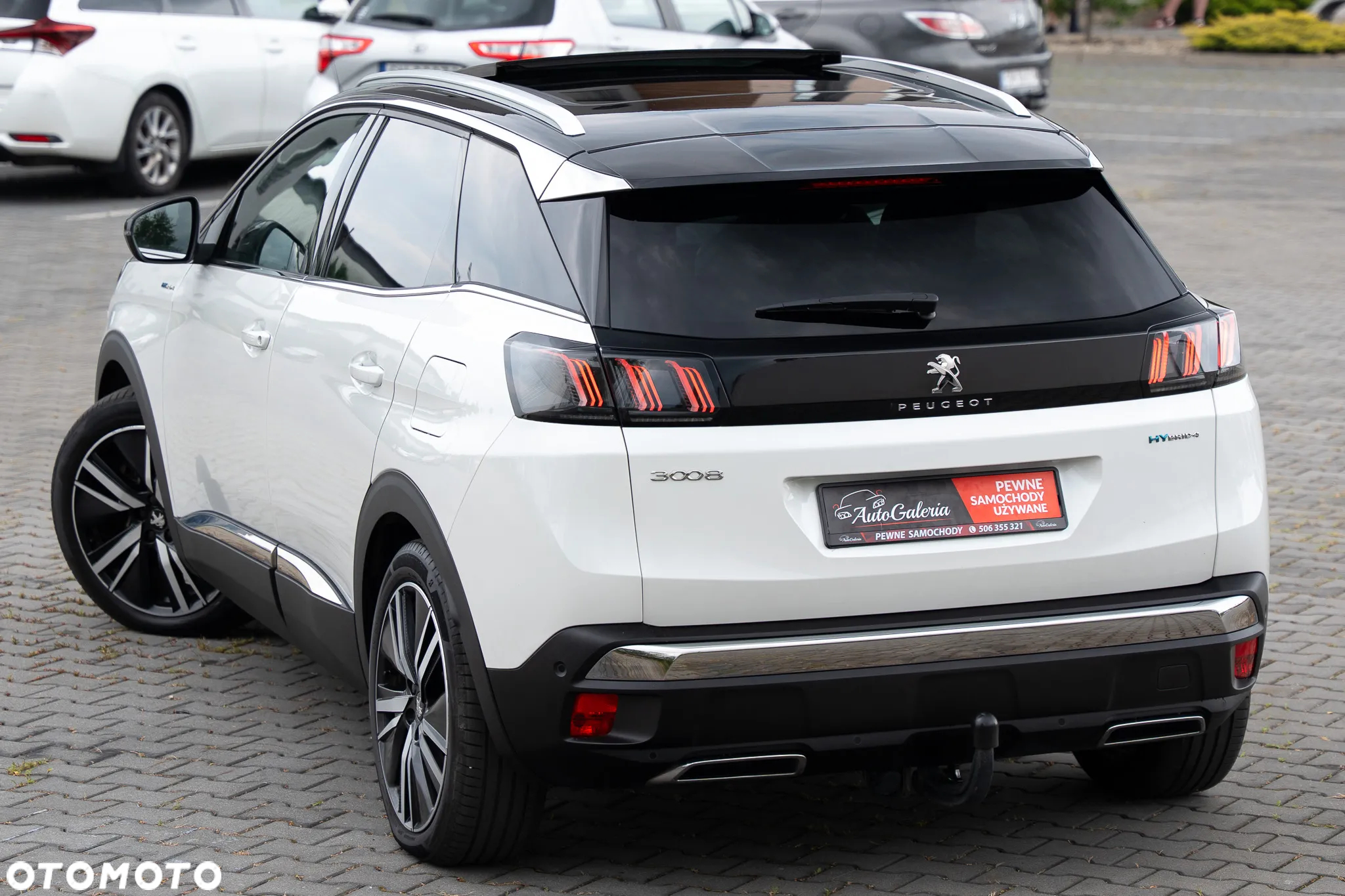 Peugeot 3008 Hybrid4 300 e-EAT8 GT - 12