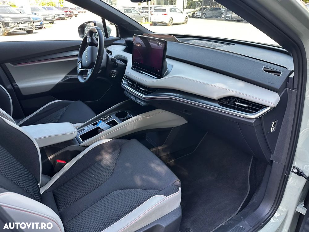 Skoda Elroq 85 - 10