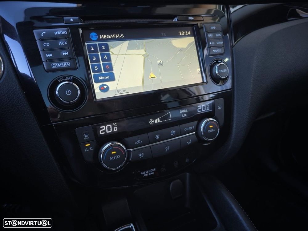 Nissan Qashqai 1.5 dCi N-Connecta 18 - 21