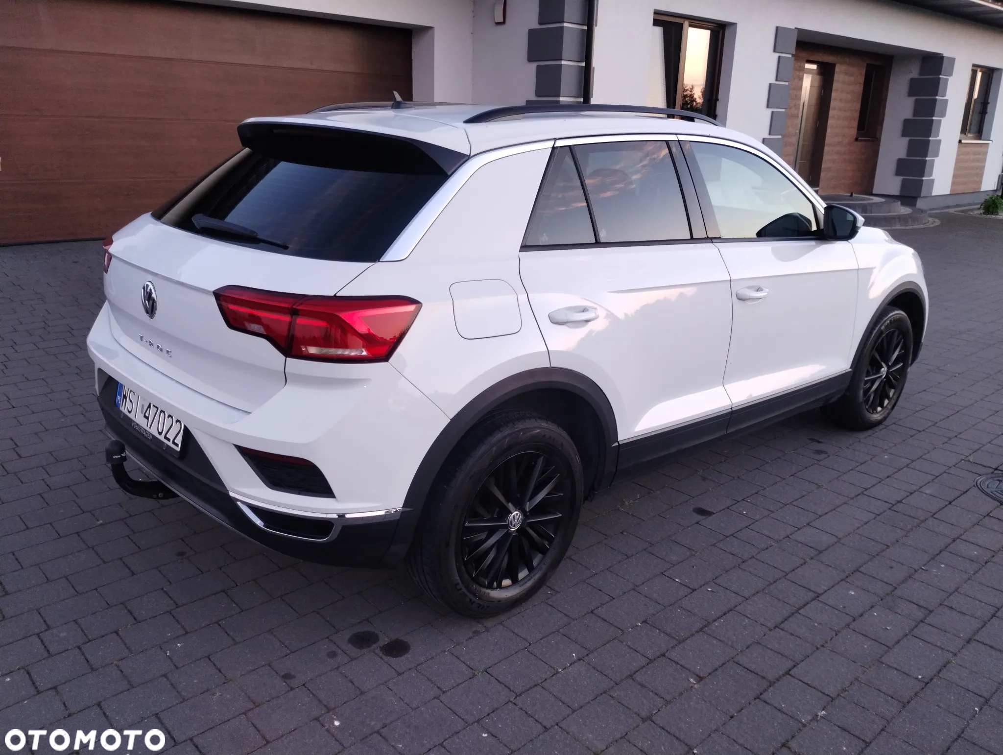 Volkswagen T-Roc - 4