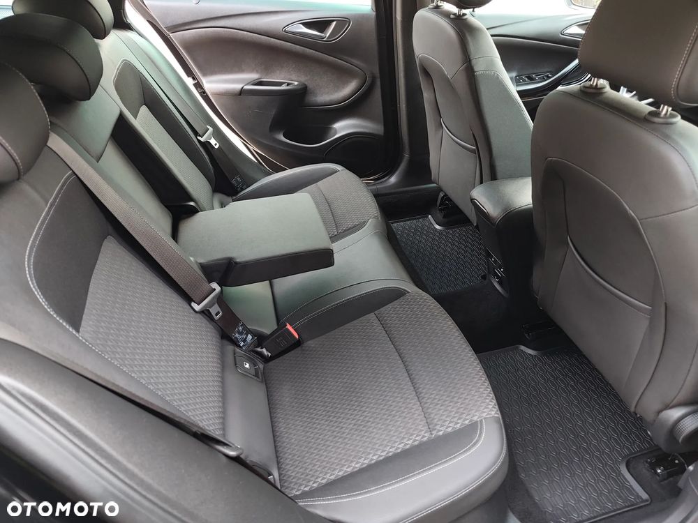 Opel Astra 1.4 Turbo Dynamic - 19