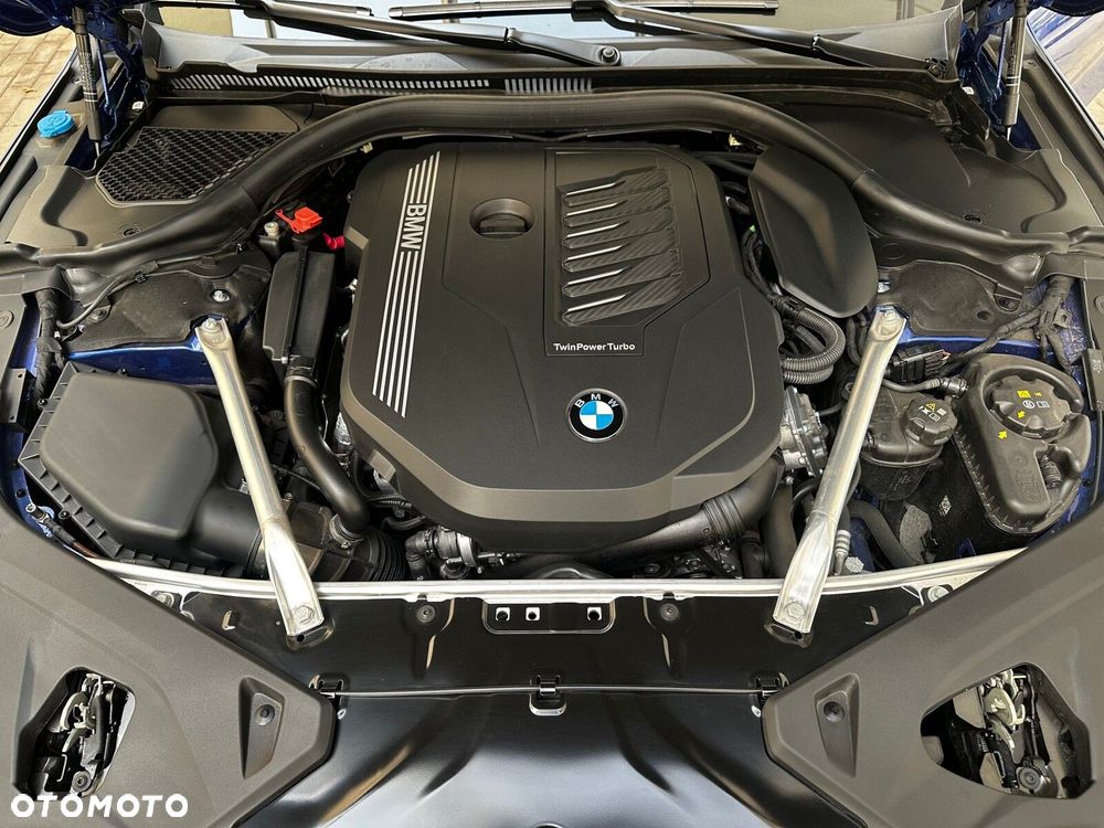 BMW Seria 8 - 31