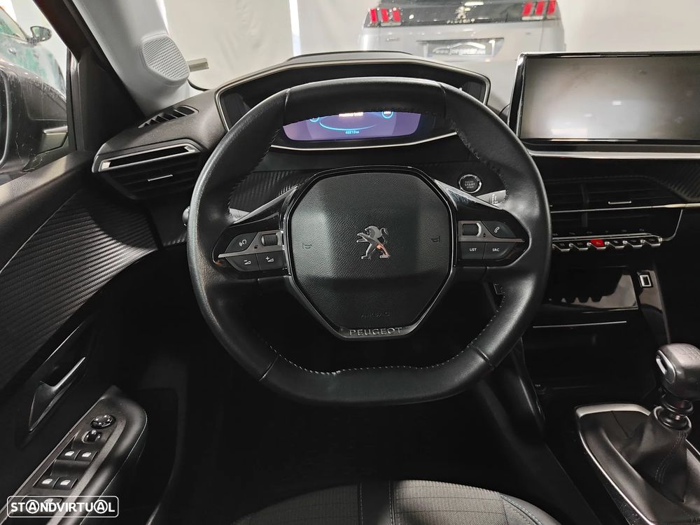 Peugeot 2008 1.2 PureTech Allure - 37