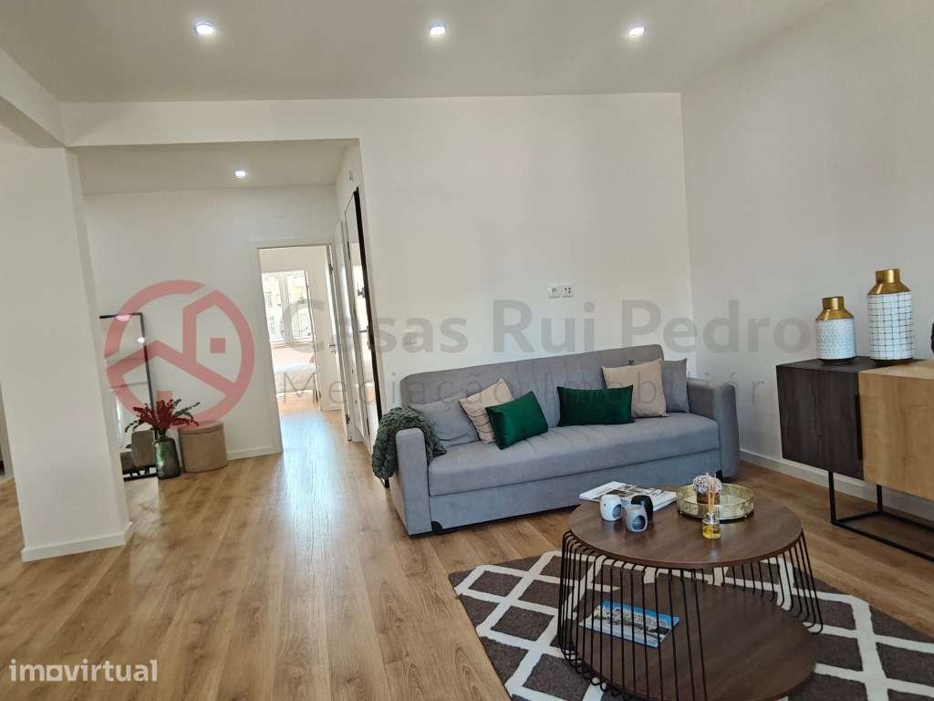 Apartamento T3 totalmente remodelado com elevador em Benfica, Lisboa - Grande imagem: 4/30
