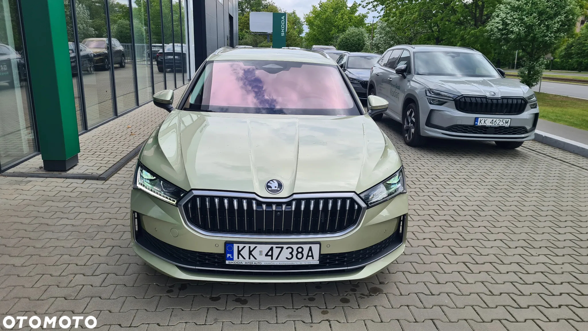 Skoda Superb 2.0 TDI SCR 4x4 L&K DSG - 2