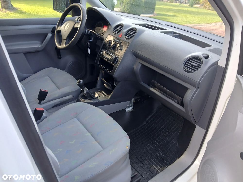 Volkswagen CADDY - 8