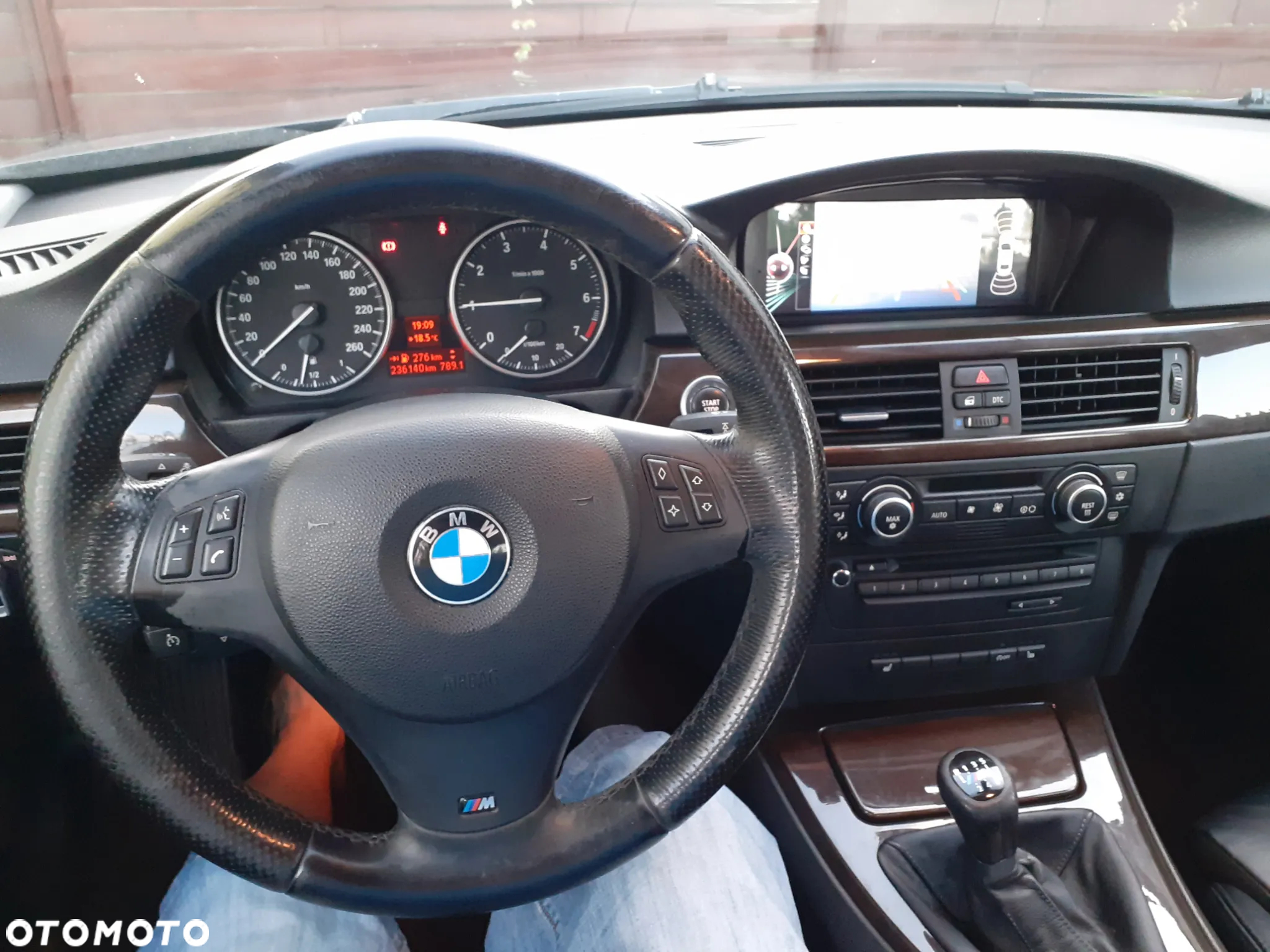 BMW Seria 3 318i - 6