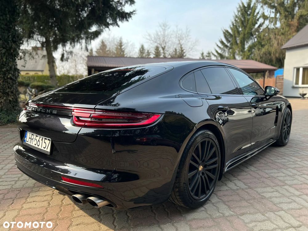 Porsche Panamera 4S - 16