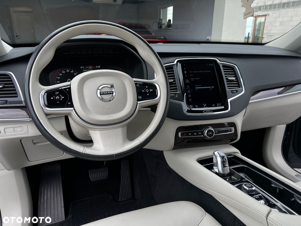 Volvo XC 90 T8 AWD Twin Engine Geartronic Momentum - 16
