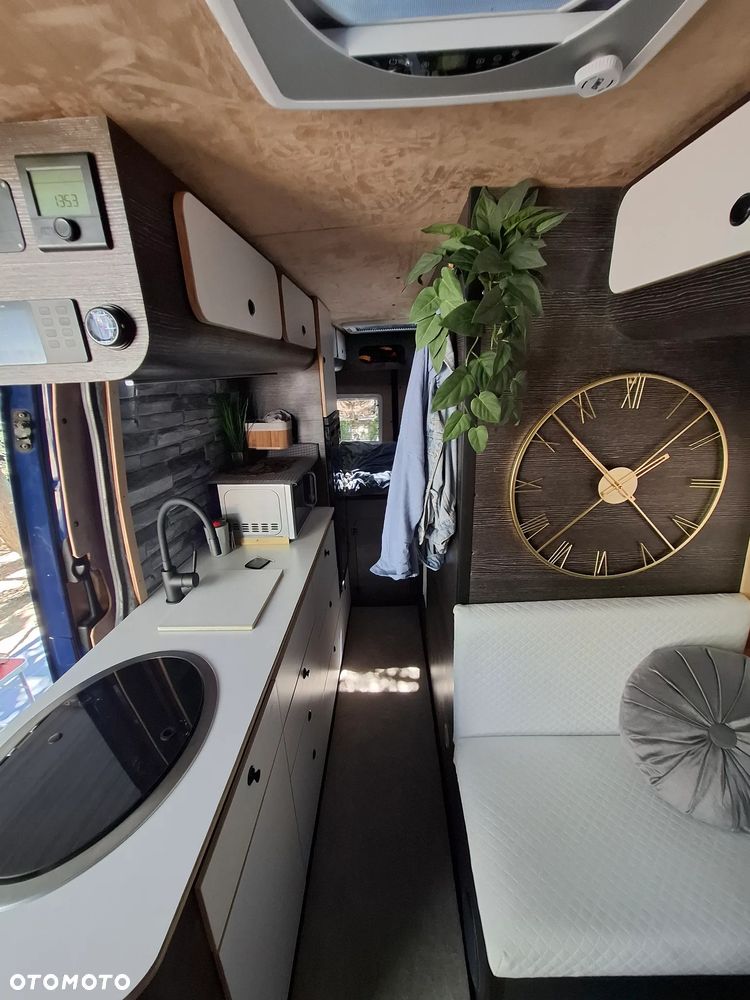 Mercedes-Benz sprinter - 9