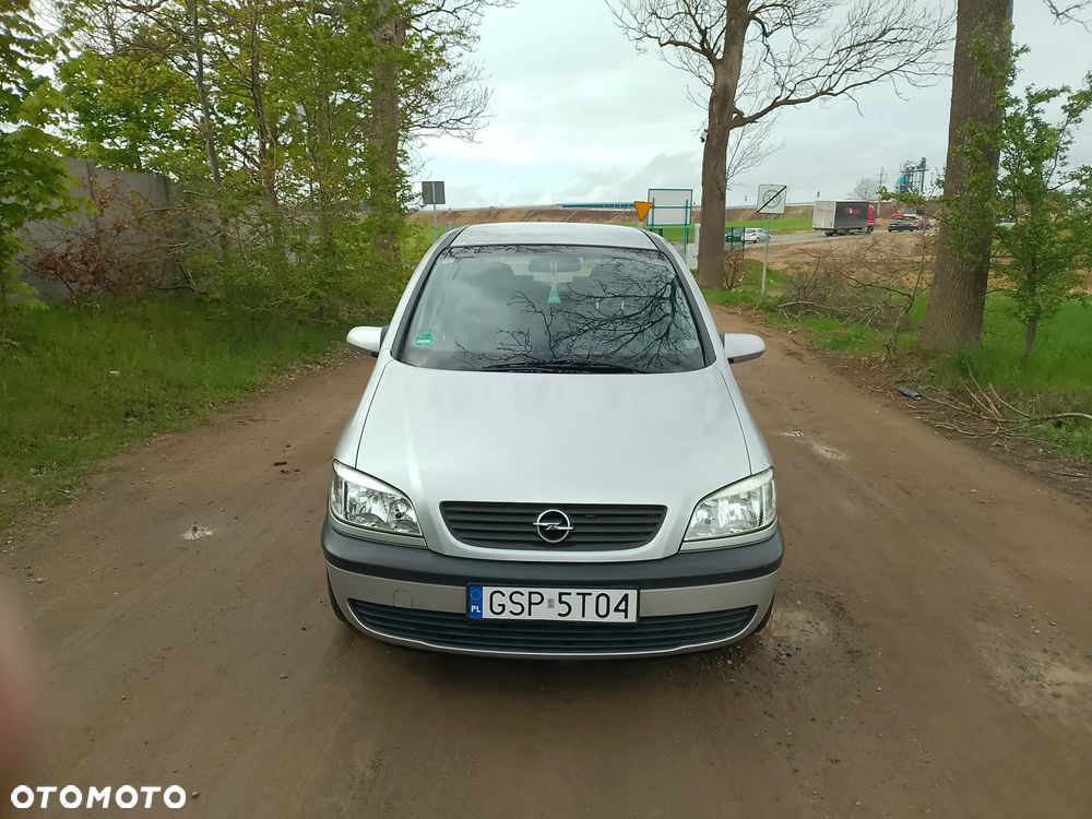 Opel Zafira 1.6 16V Comfort - 9