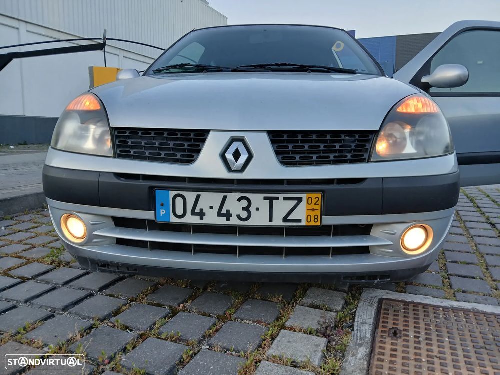 Renault Clio 1.2 16V Privilège Luxe - 1