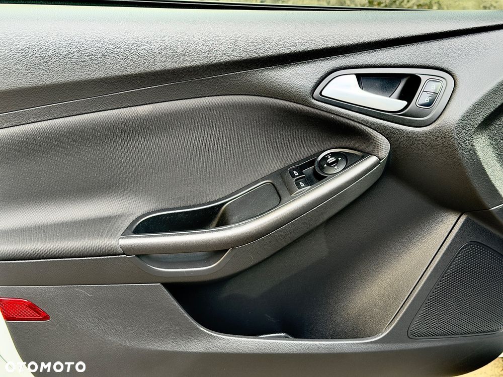 Ford Focus - 22