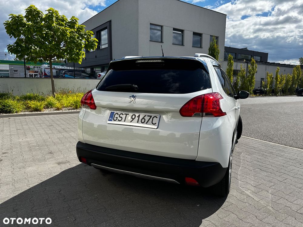 Peugeot 2008 1.6 e-HDi Allure S&S - 10