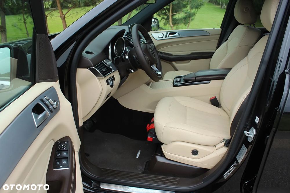 Mercedes-Benz GLE 250 d 4-Matic - 24