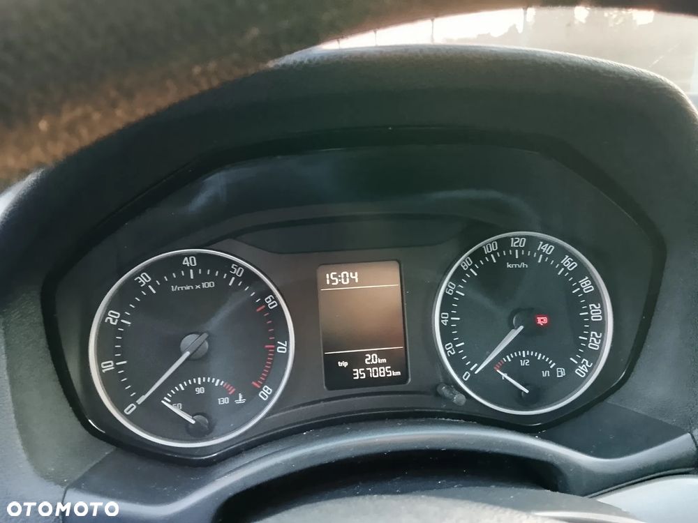 Skoda Octavia 1.6 - 12