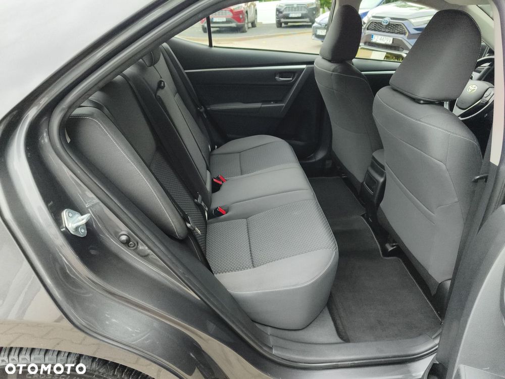 Toyota Corolla 1.6 Classic Plus - 10