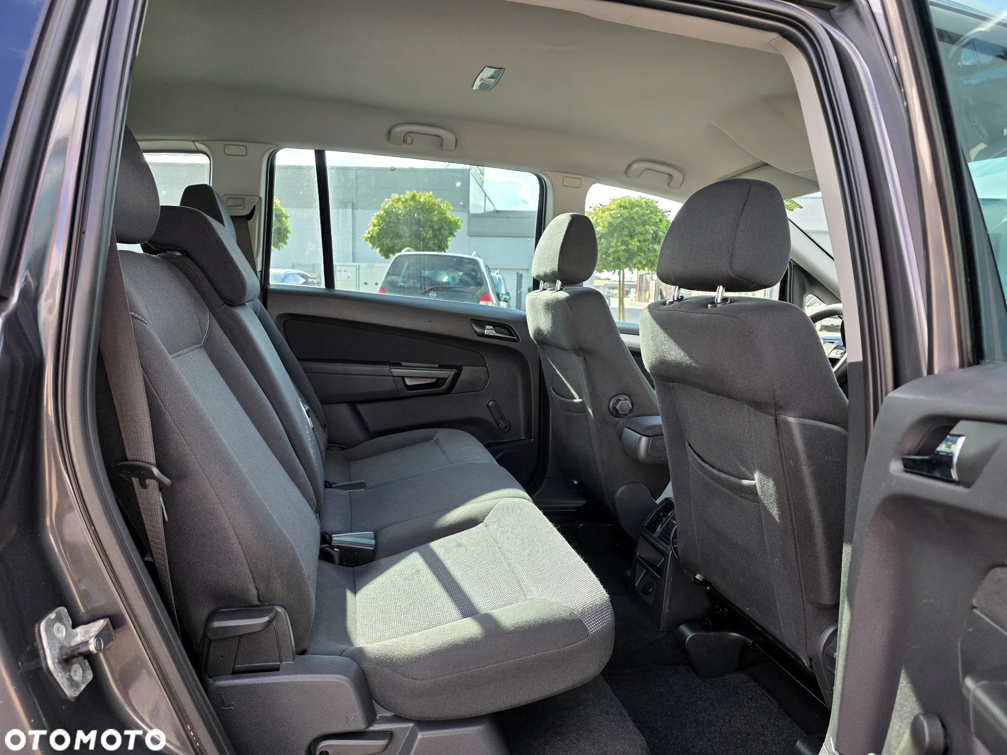 Opel Zafira 1.6 Cosmo - 13