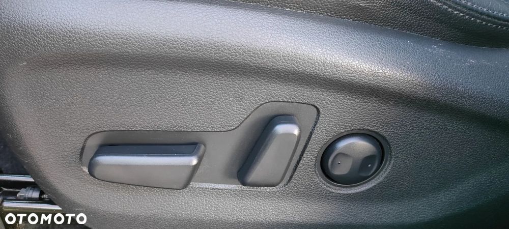 Hyundai Tucson blue 1.7 CRDi 2WD DCT Premium - 16