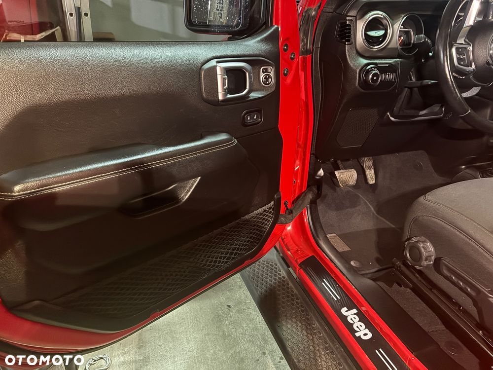 Jeep Wrangler Unlimited GME 2.0 Turbo Sahara - 27