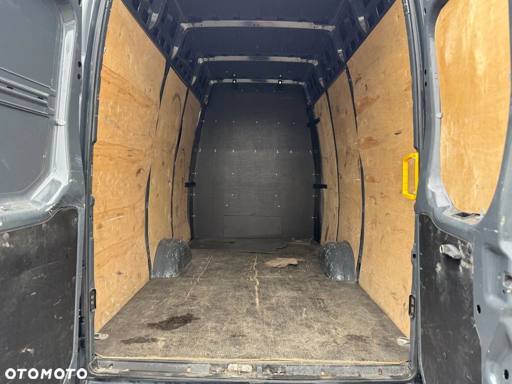 Iveco 35S18 - 18