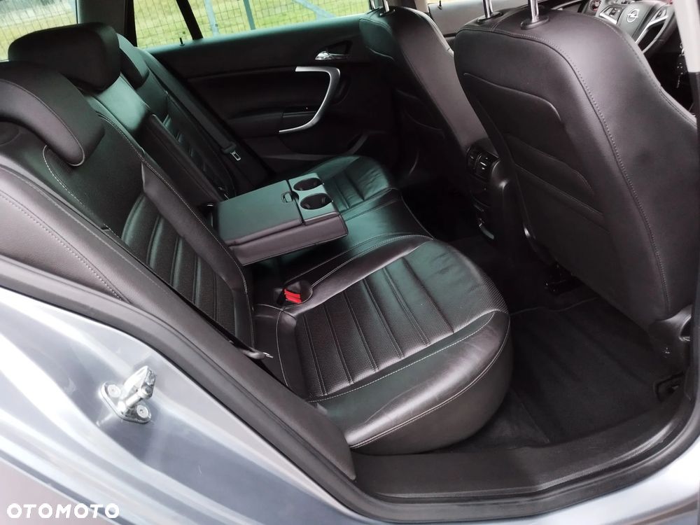 Opel Insignia 2.0 Turbo Sports Tourer 4x4 Automatik Cosmo - 20
