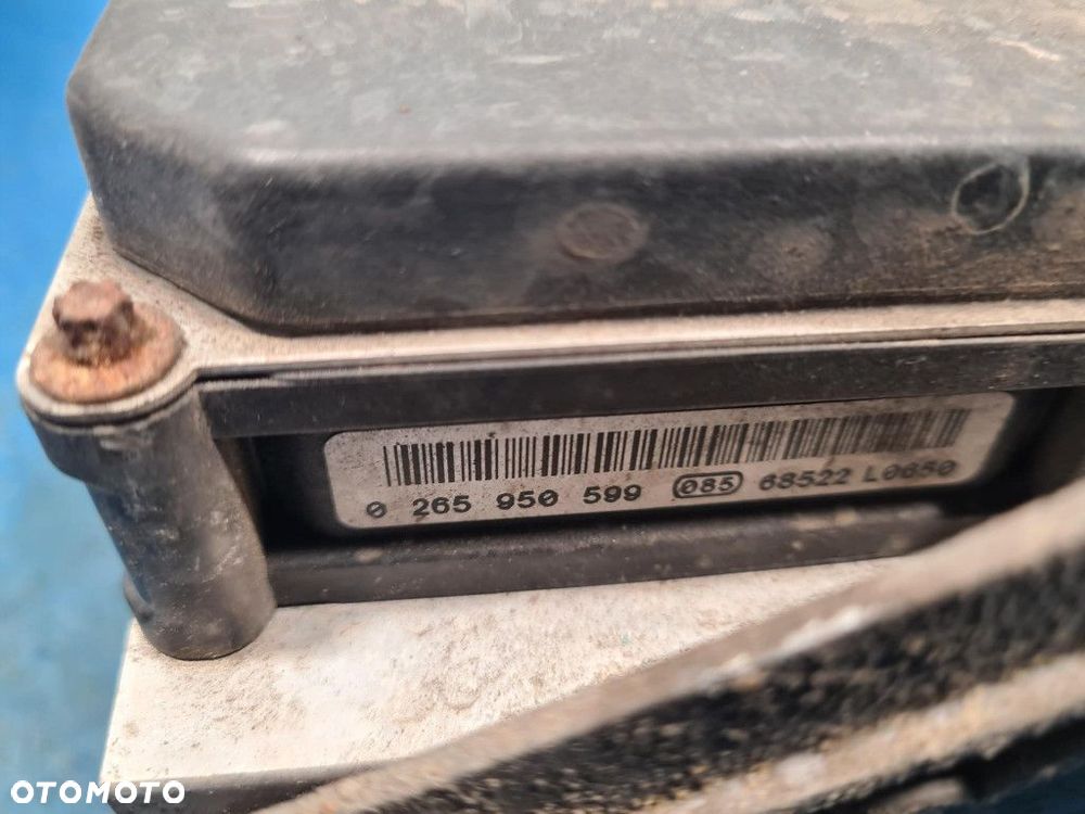 MERCEDES-BENZ VITO W639 2.2 CDI  POMPA ABS X 0265950599 646.983 - 3