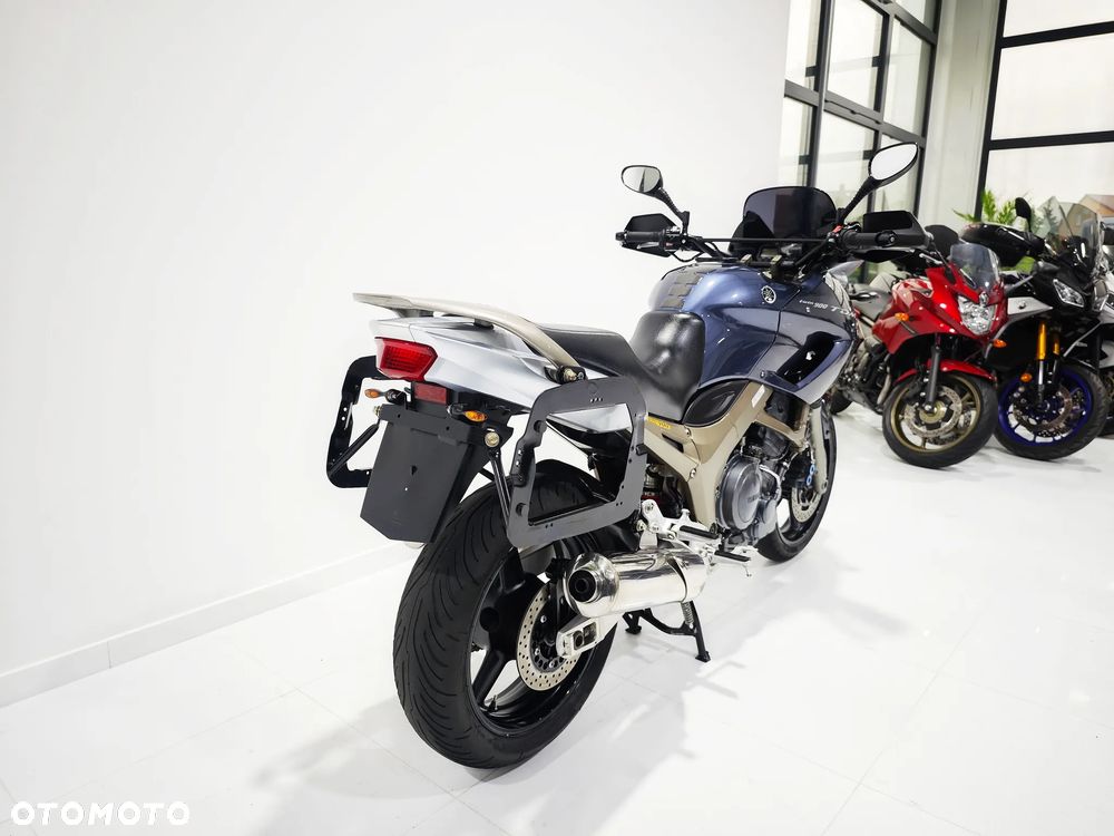 Yamaha TDM - 8