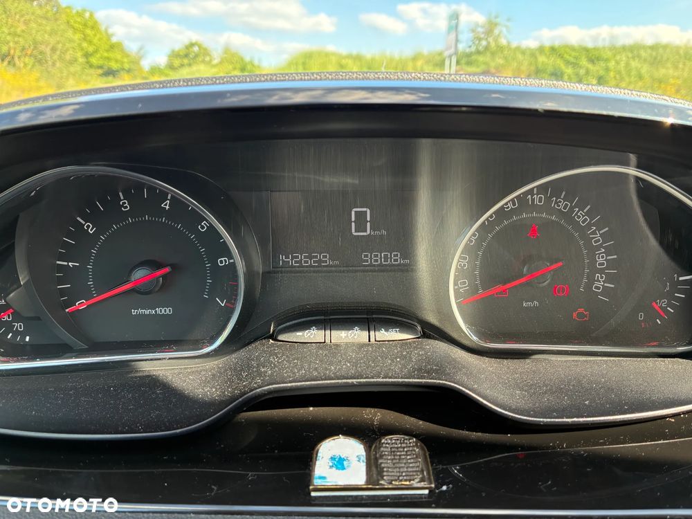 Peugeot 208 1.2 PureTech Active - 5
