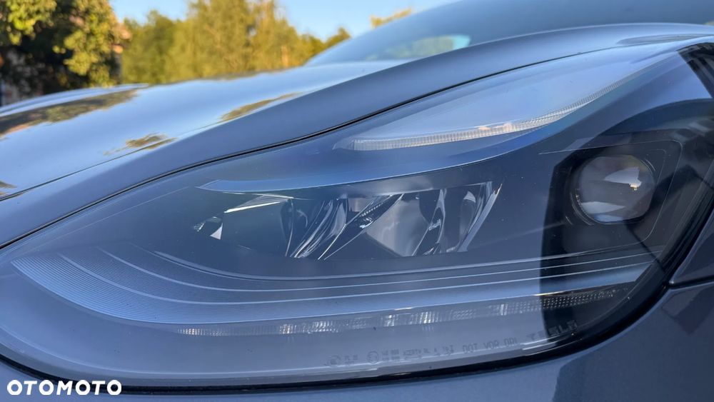 Tesla Model 3 Langstreckenbatterie Allradantrieb Dual Motor - 33