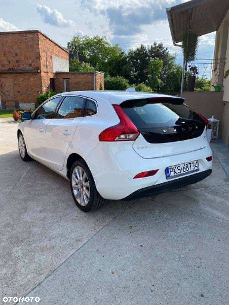 Volvo V40 D2 - 4