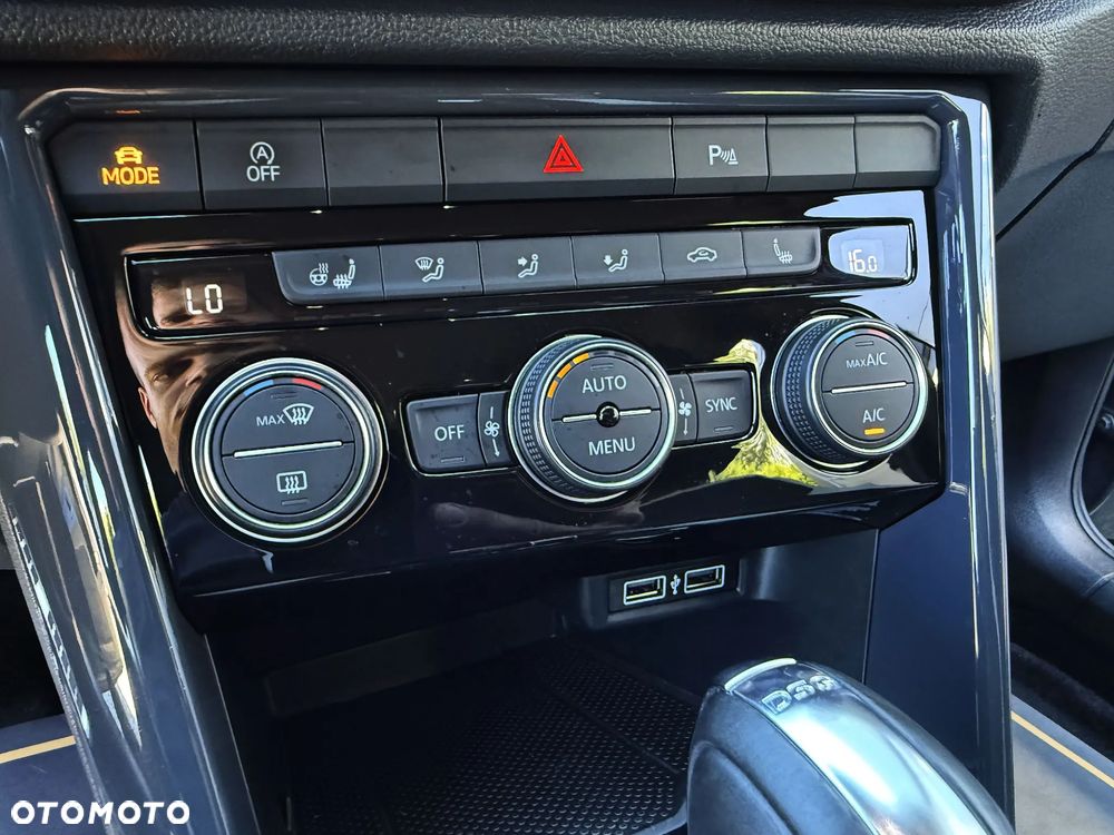 Volkswagen T-Roc 2.0 TDI SCR DSG Life - 23