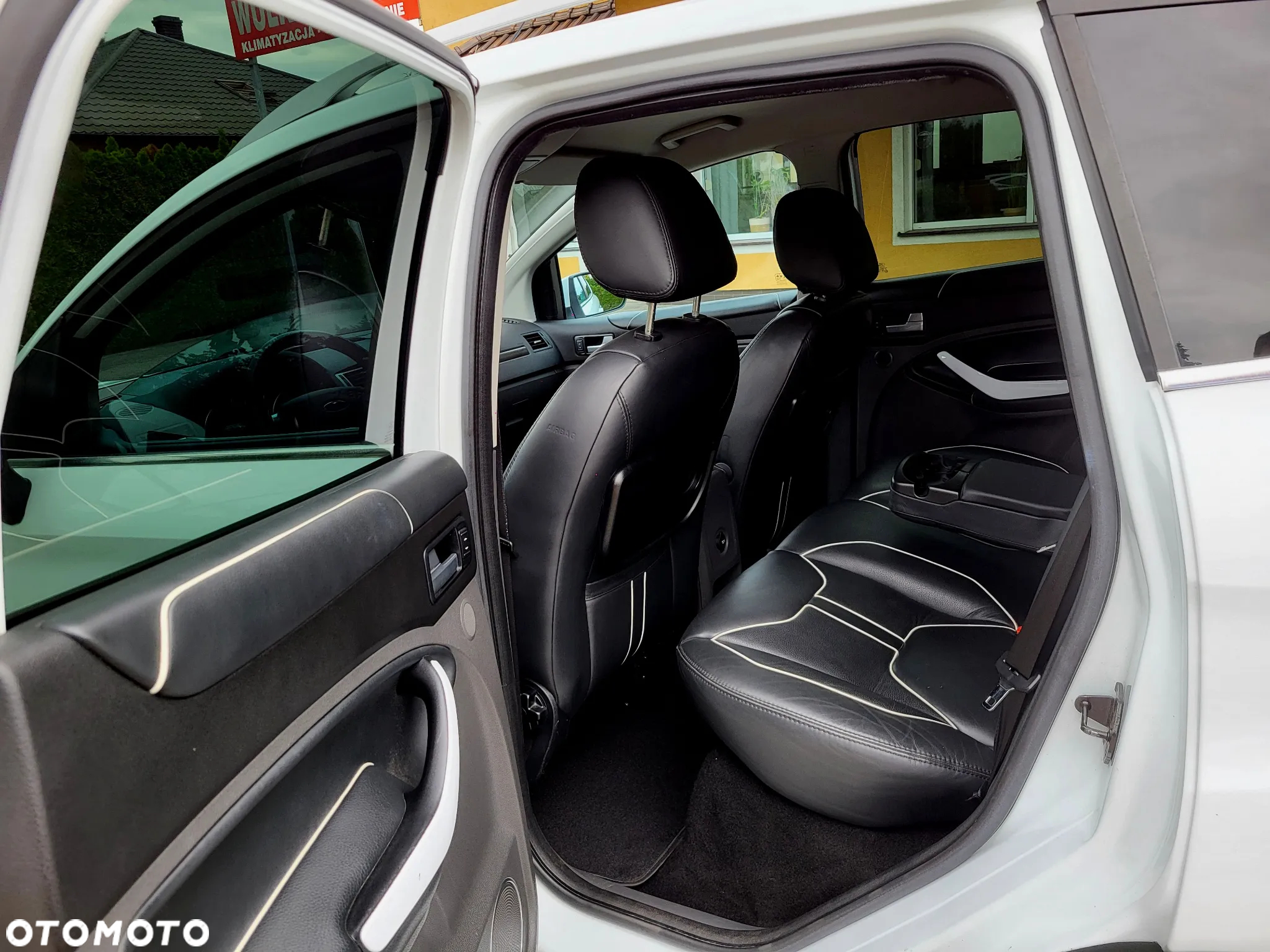 Ford Kuga - 25