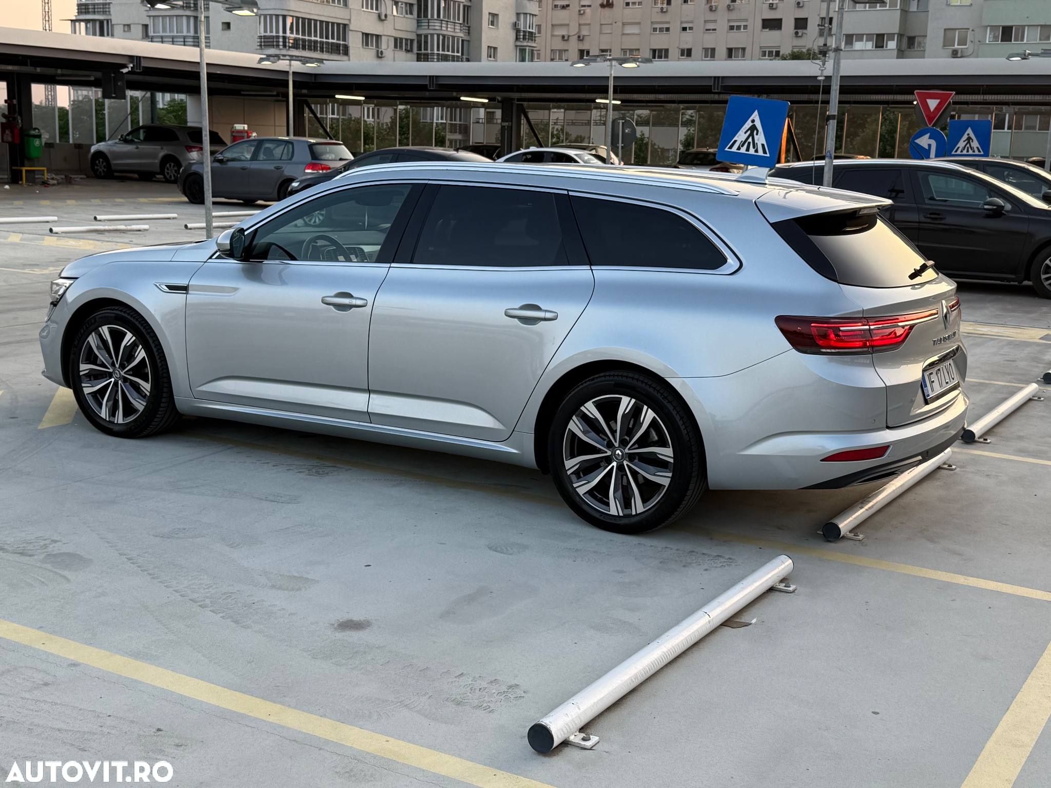 Renault Talisman Grandtour BLUE dCi 160 EDC INTENS - 8