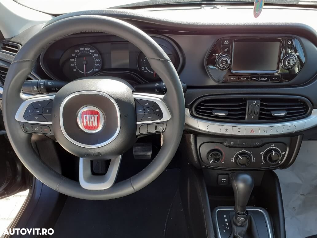 Fiat Tipo - 12